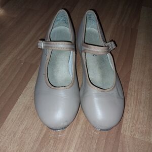 Capezio Tap Shoes 5 1/2 M